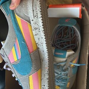Nike cortez union light smoke